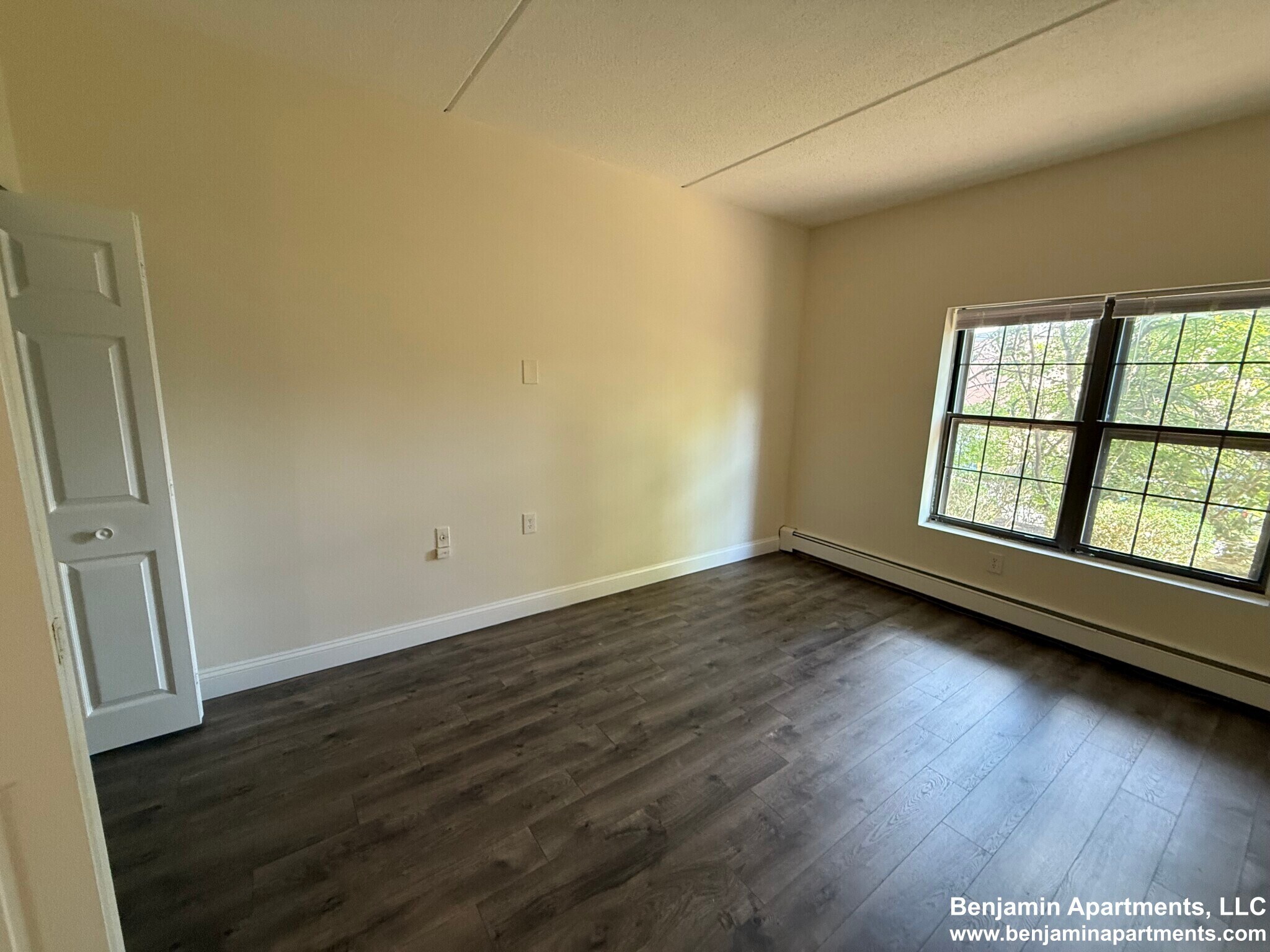 Building Photo - 736 Highland Ave
