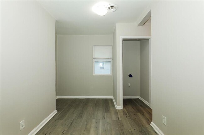 Building Photo - 2825 Belvedere Ln