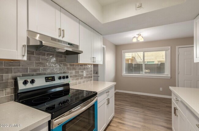 Building Photo - 1220 N 85th Pl