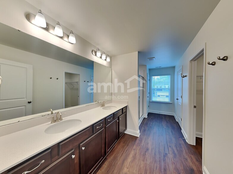 Building Photo - 7212 Garrett Ct