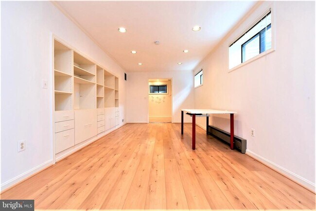 Building Photo - 9808 Korman Ct