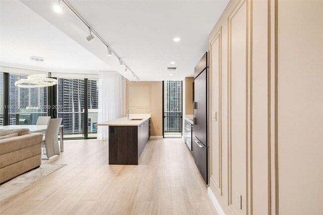 Building Photo - 45 SW 9th St