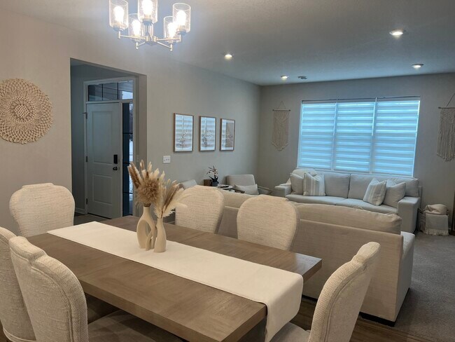 Building Photo - 1515 100th Ave NW