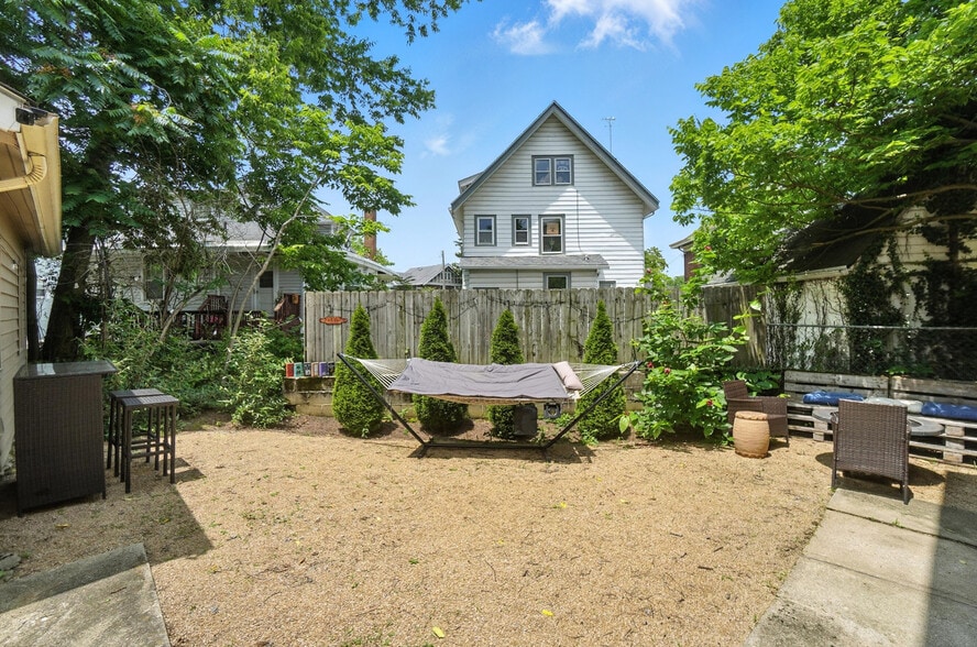 Building Photo - 3769 Andrew Ave