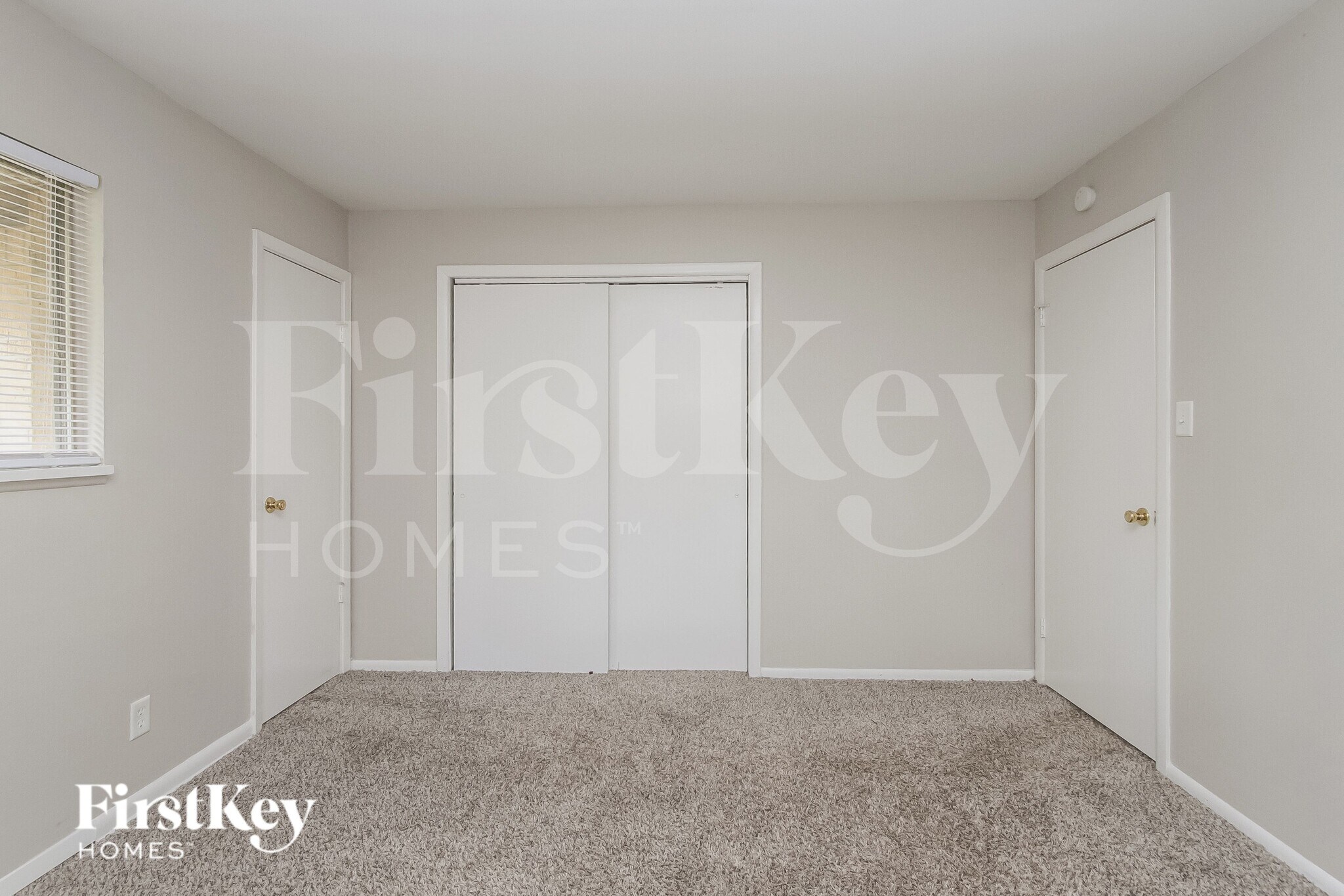 Building Photo - 221 Grovewood Dr