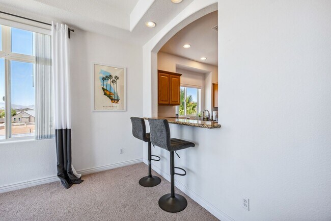 Building Photo - 3 BR + Bonus, Fully furnished, Includes Ut...