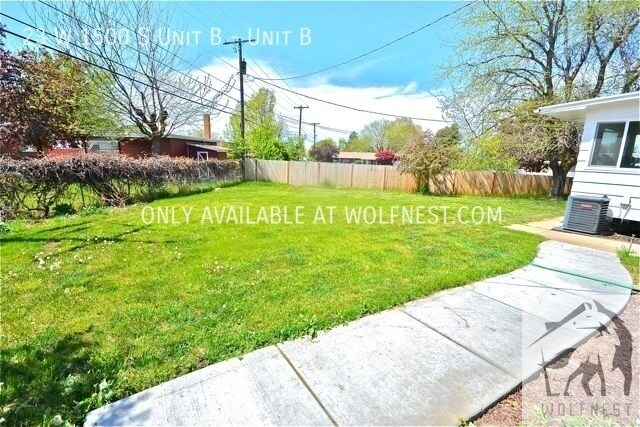 Building Photo - No Security Deposit Option! Incredible 3 B...