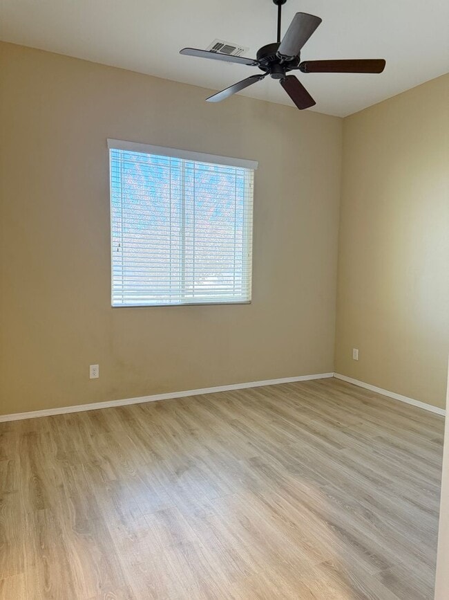 Building Photo - Two Bedroom + Office in Quailwood