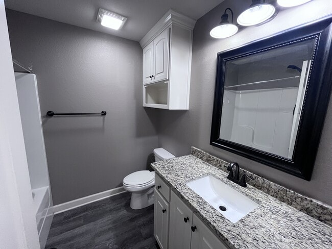 Building Photo - 13 Kelby Ct