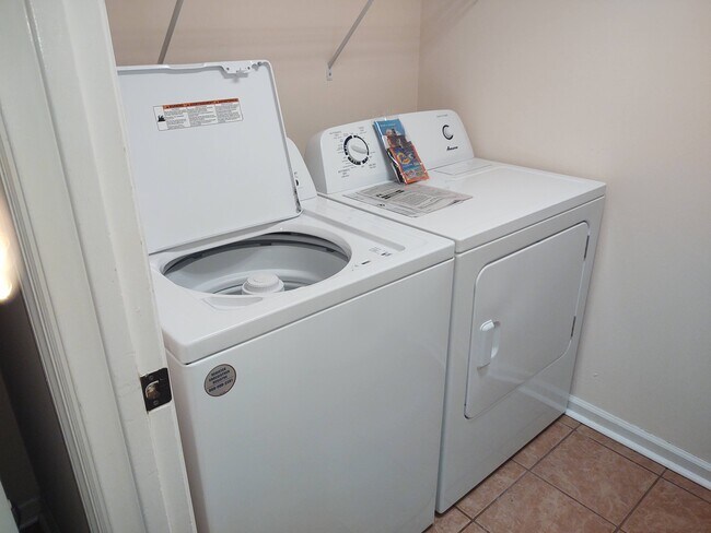 Washer & Dryer - 251 Knight Dr