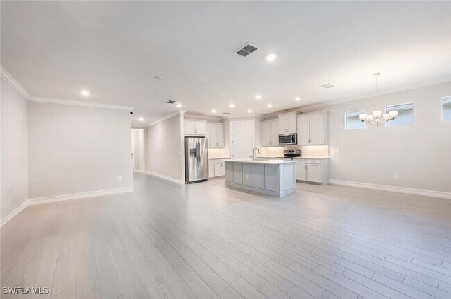 Building Photo - 388 Grace Bay Ln