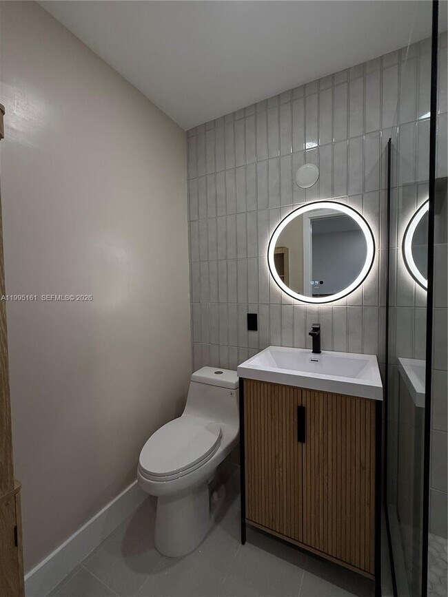 Building Photo - 345 Michigan Ave