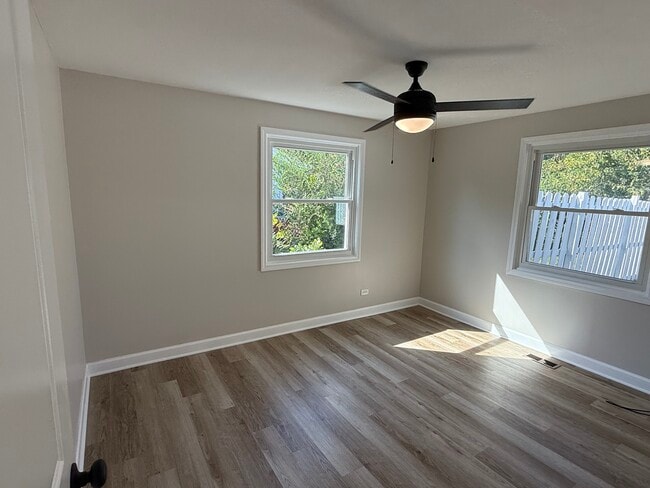 Building Photo - 1220 Kingston Ln