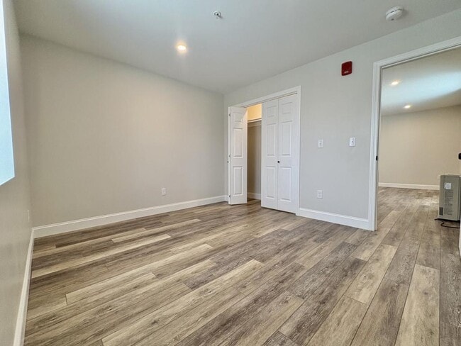 Building Photo - 37 Cottage St