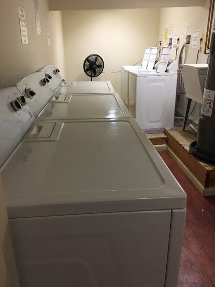 Building Photo - 810 St Paul St