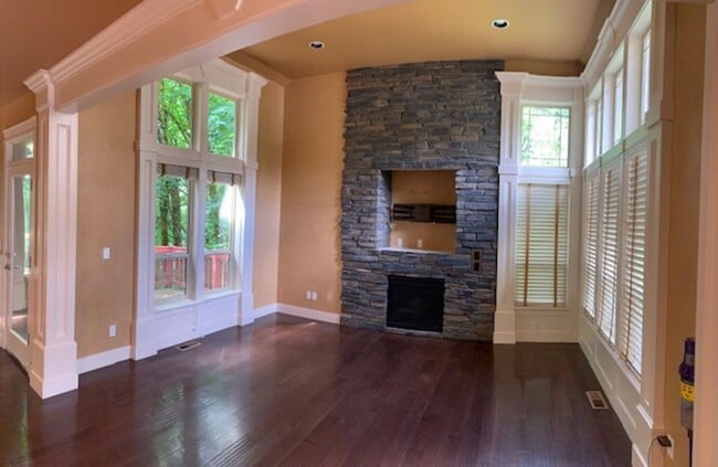 Building Photo - Starpointe Luxury Home with 6 Bedrooms, 4 Baths, & 3 Levels, Backs To 40 Acres Greenspace/Trails