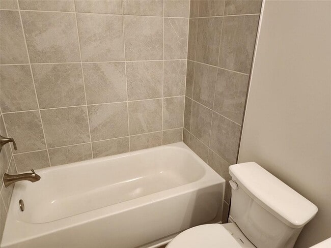 Building Photo - 633 Stickley Oak Way