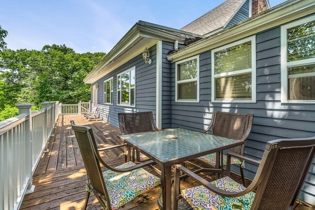 Building Photo - 22 Witham St