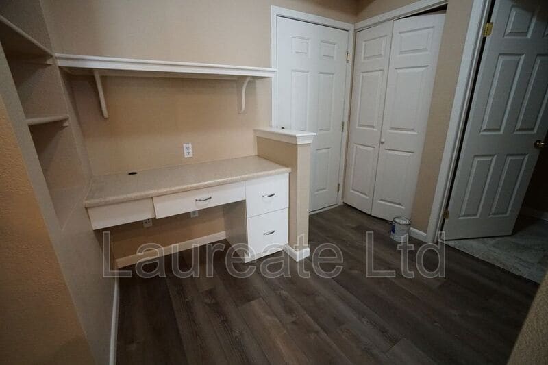 Building Photo - 6510 Silver Mesa Dr