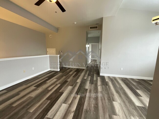 Building Photo - 1445 E Broadway Rd