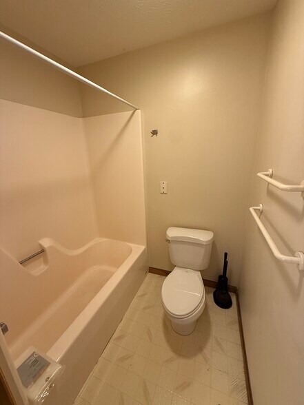 Mather bath - 5 Micaela Ct
