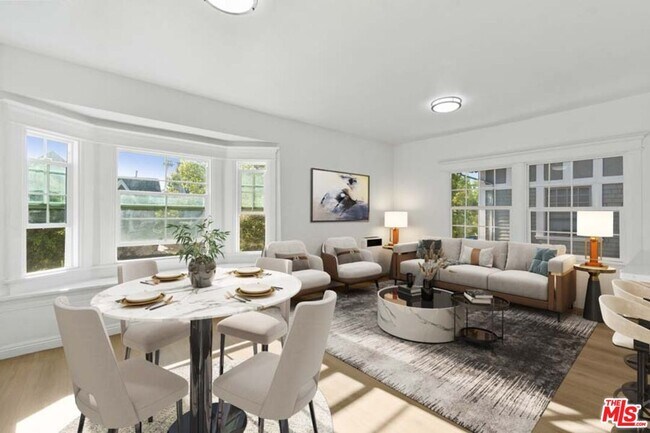 Building Photo - 1125 S Lake St