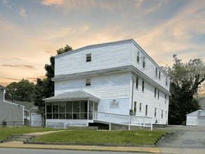 Building Photo - The Lodge on Benham - Rooms for Rent
