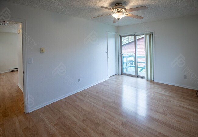 Building Photo - Single Family Home for Rent in Rifle