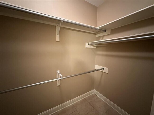 Building Photo - 4014 Mobley Cir