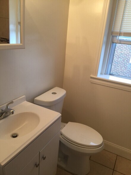 Building Photo - 5224 Fairhaven Rd