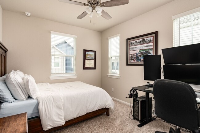 Building Photo - 9810 Falling Fern Ln