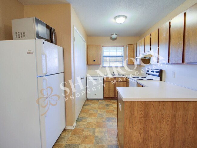 Building Photo - 1419 Chapel Ridge Rd