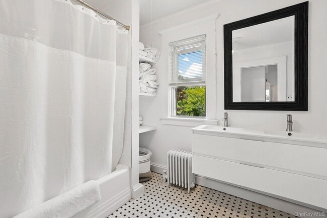 Building Photo - 134 Old Mamaroneck Rd