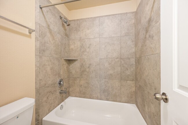 Building Photo - 3530 Vivaldi Dr