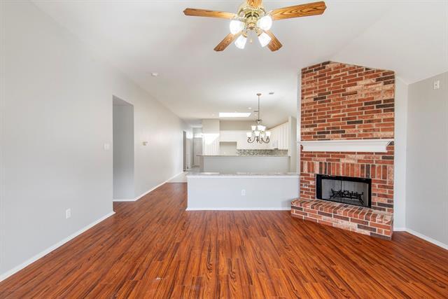 Building Photo - 2424 Cimmaron Dr