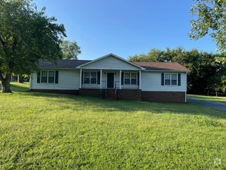 Building Photo - 517 Woods Dr