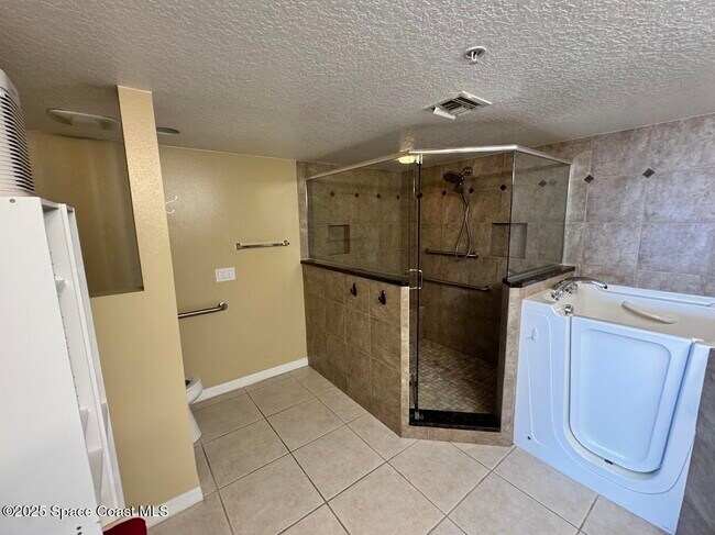 Building Photo - 7128 Marbella Ct