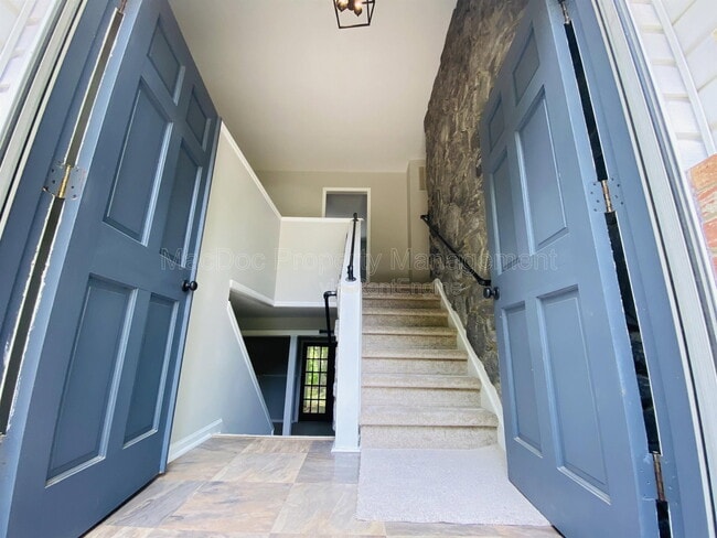 Building Photo - 12202 McClain St