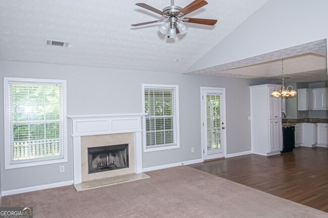 Building Photo - 65 Weldon Pl