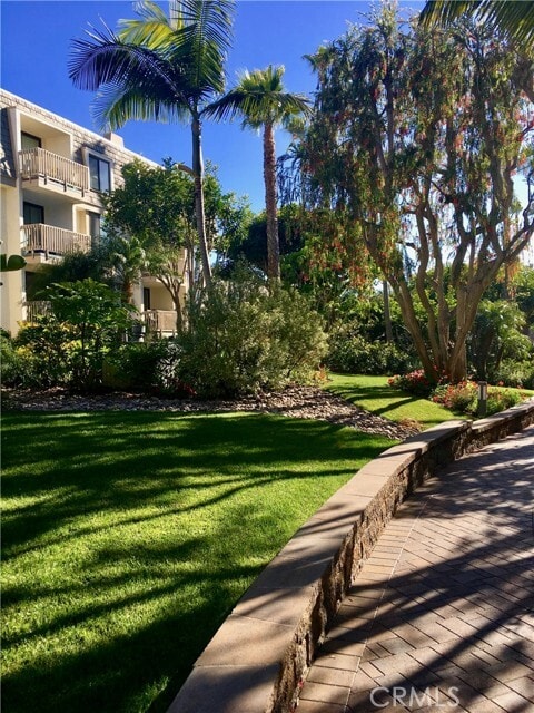 Building Photo - 999 N Pacific St