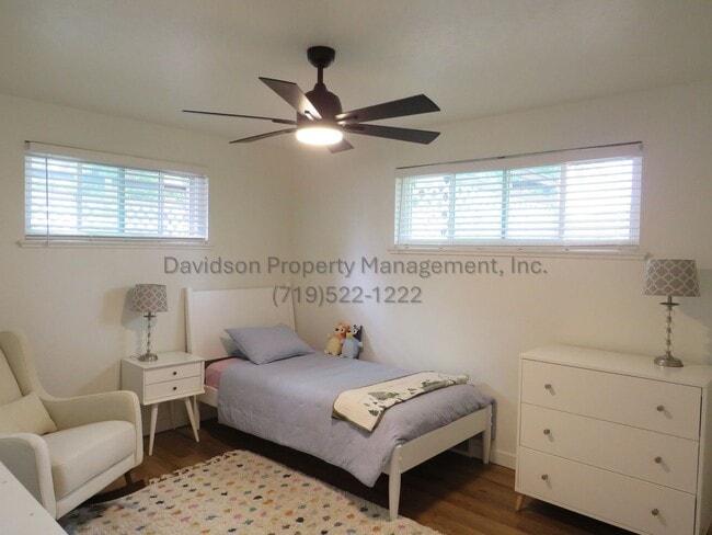 Building Photo - Beautiful Updated 4 Bedroom Near Garden of...