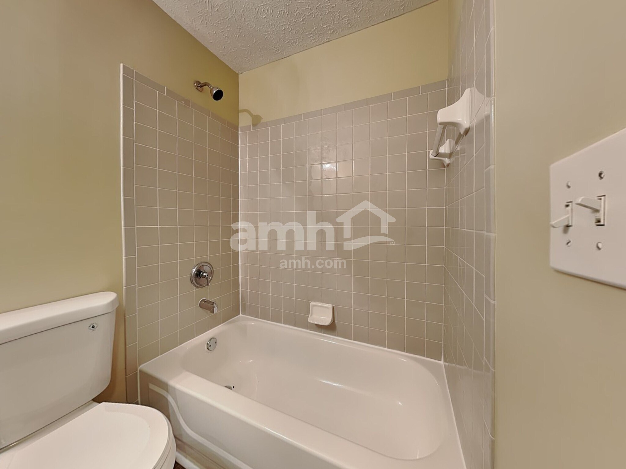 Building Photo - 4558 Randall Dr