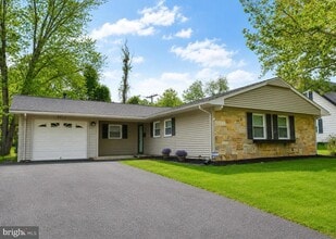 Building Photo - 3717 Irongate Ln
