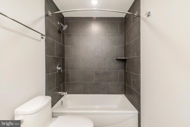 Building Photo - 3449 Scotts Ln