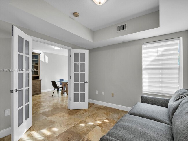 Building Photo - 2051 SE 3rd St