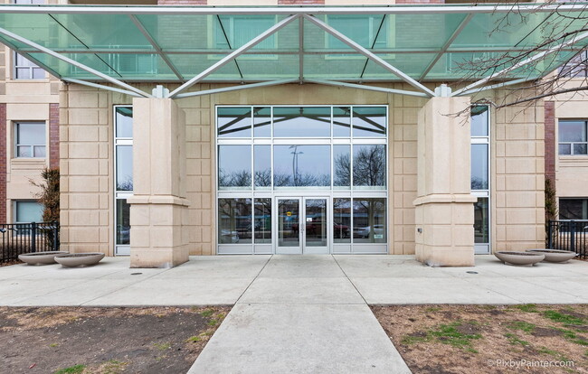 Building Photo - 100 N Hermitage Ave