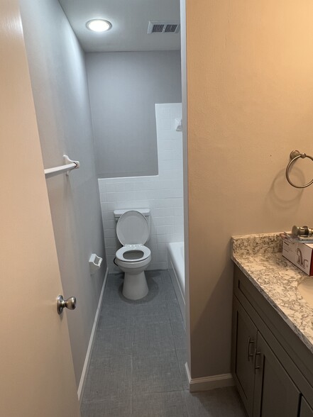 Bathroom - 9021 Gaylord Dr