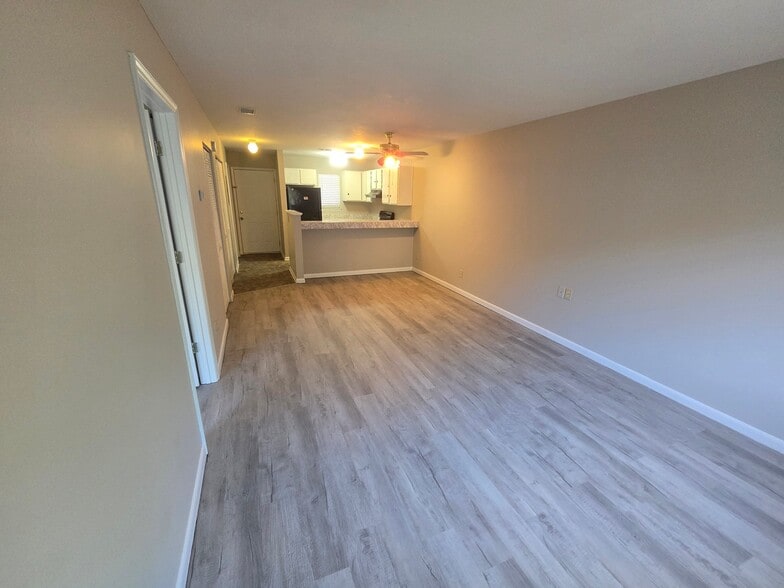 Building Photo - 1652 Eagles Pl