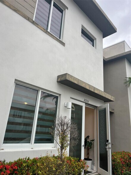 Building Photo - 10351 NW 66th St