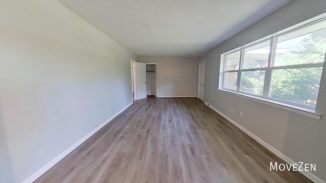 Building Photo - 510 Wesley Ave